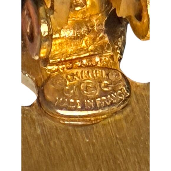 Chanel Gold Plated Clover Clip on Earrings Crystal accents vintage - Picture 2 of 10